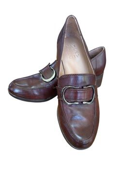 Naturalizer NATESA Maroon Man-Made Leather Loafer 1.5” Heel w/Buckle Women’s 7.